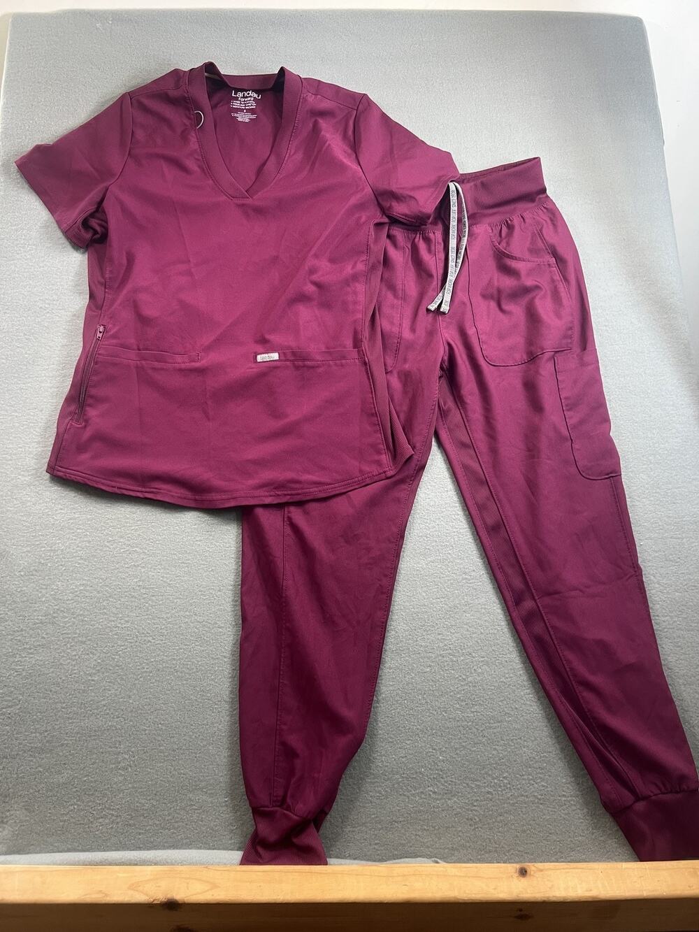 Landau Women's Cargo Jogger Scrub Pants Size XS Wine Color - Shirt Size Small